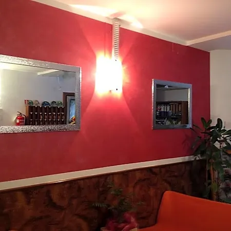 Scandola Otel 3*